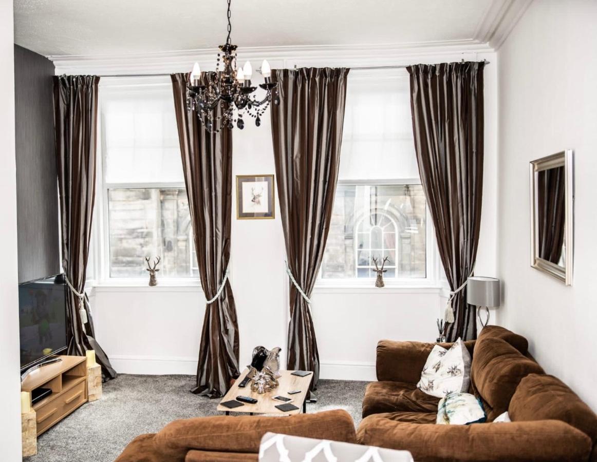 Rose Apartment 2-Bed Town Centre Apartment In แอร์ ภายนอก รูปภาพ